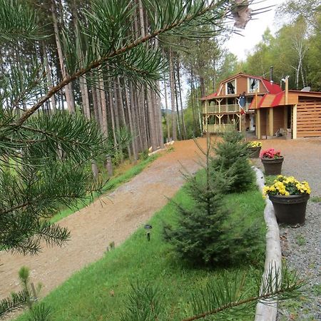 La Maison Sous Les Arbres Saint Roch de Mekinac Exterior foto