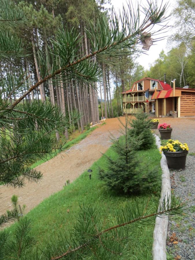 La Maison Sous Les Arbres Saint Roch de Mekinac Exterior foto